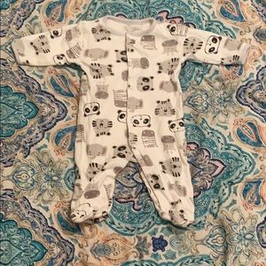 Medium sleeve length animal print bodysuit